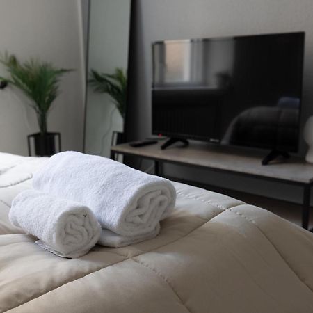 2Ndhomes Cozy, Modern Courtyard Home With Great Location ヘルシンキ エクステリア 写真