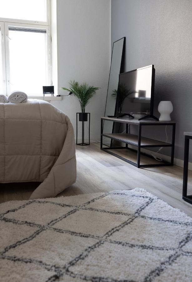 2Ndhomes Cozy, Modern Courtyard Home With Great Location ヘルシンキ エクステリア 写真