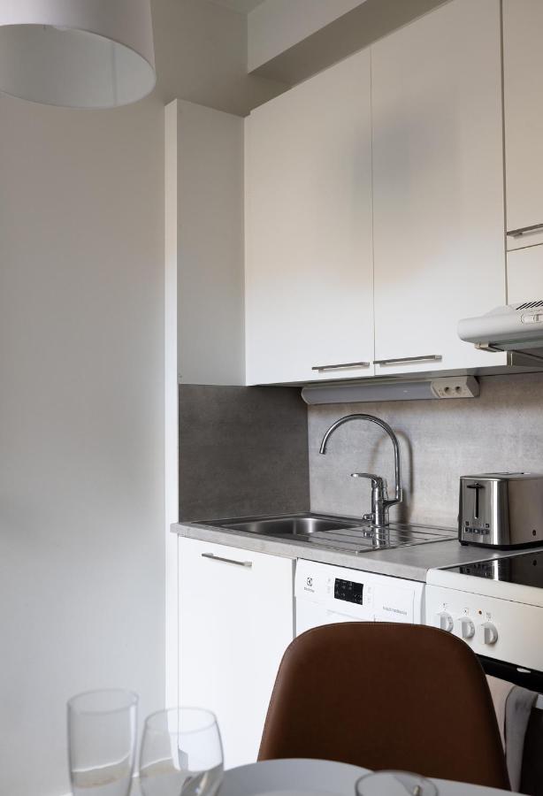 2Ndhomes Cozy, Modern Courtyard Home With Great Location ヘルシンキ エクステリア 写真